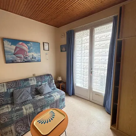 Simple A 2 Pas De La Plage, Balcon, Kitchenette - Fr-1-197-248 * 莱萨布勒-多洛讷