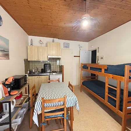 Simple A 2 Pas De La Plage, Balcon, Kitchenette - Fr-1-197-248 莱萨布勒-多洛讷